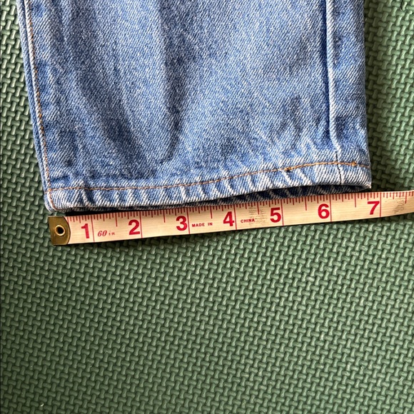 VTG 501 Levi's Women's High Rise Light Blue Jeans Size 26 Waist - Picture 13 of 14